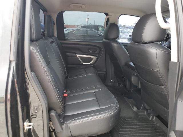 1N6AA1EK7JN542912 - 2018 NISSAN TITAN S Noir photo 10