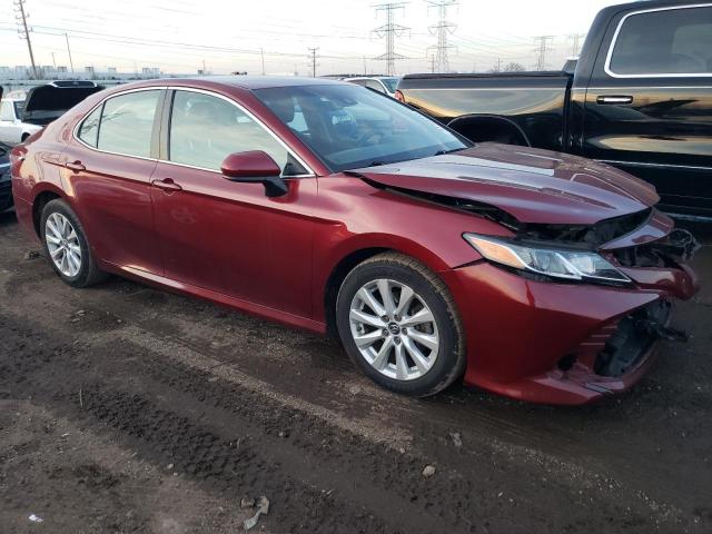 4T1B11HKXJU559708 - 2018 TOYOTA CAMRY L RED photo 4