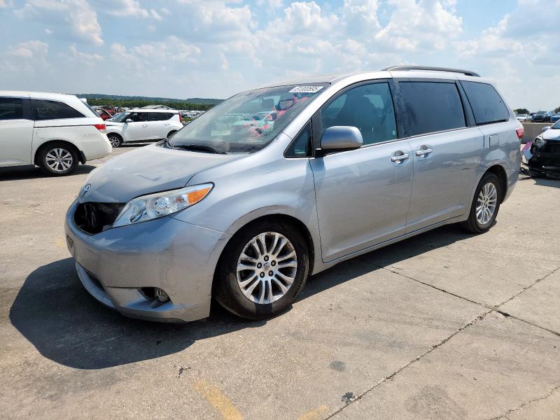 2015 TOYOTA SIENNA XLE, 