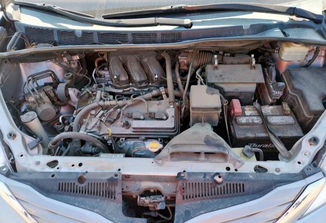 5TDYK3DC6FS558976 - 2015 TOYOTA SIENNA XLE SILVER photo 11