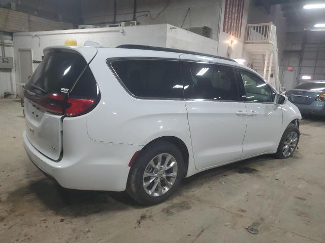 2C4RC3BG3NR156640 - 2022 CHRYSLER PACIFICA TOURING L WHITE photo 3