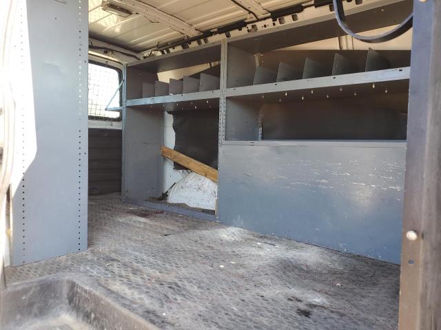 1GCWGFCA1C1184005 - 2012 CHEV EXPRESS G2500 WHITE photo 11