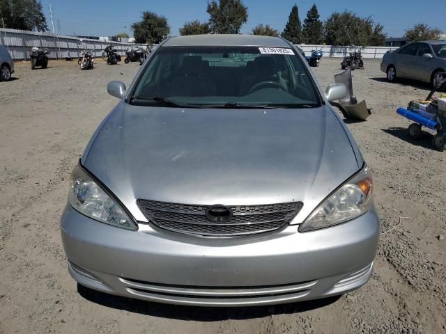 4T1BE32K64U905301 - 2004 TOYOTA CAMRY LE ვერცხლისფერი ფოტო 5