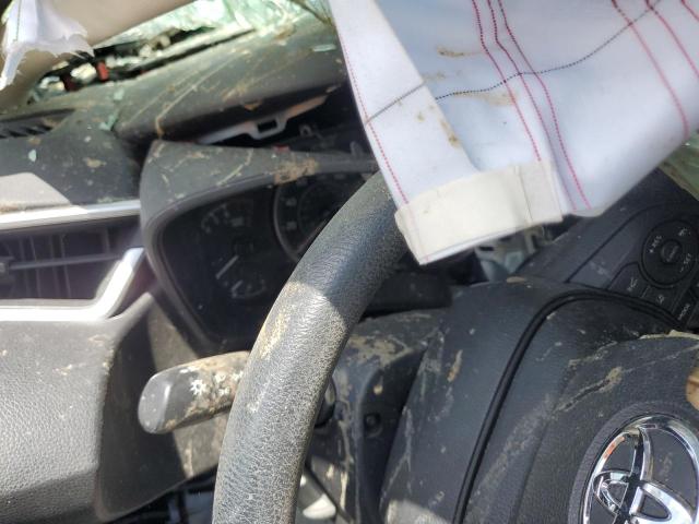 5YFEPMAE7MP246624 - 2021 TOYOTA COROLLA LE Argent photo 18