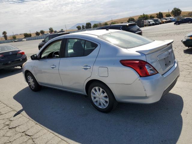 3N1CN7AP6HL874342 - 2017 NISSAN VERSA S SILVER photo 2