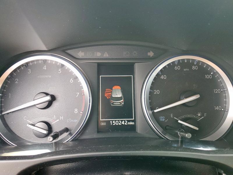 5TDJZRFH8JS538178 - 2018 TOYOTA HIGHLANDER SE Argent photo 9