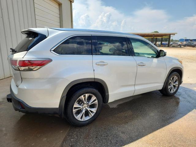 5TDJKRFH7FS124272 - 2015 TOYOTA HIGHLANDER XLE WHITE photo 3