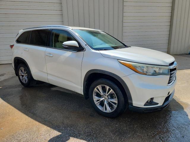 5TDJKRFH7FS124272 - 2015 TOYOTA HIGHLANDER XLE WHITE photo 4
