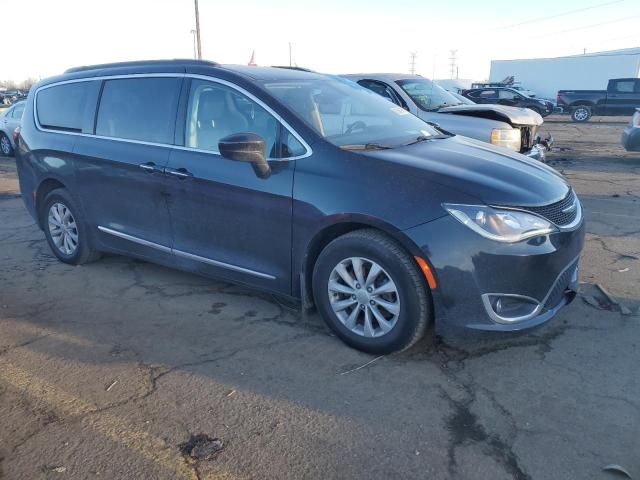 2C4RC1BG9HR688998 - 2017 CHRYSLER PACIFICA TOURING L BLACK photo 4