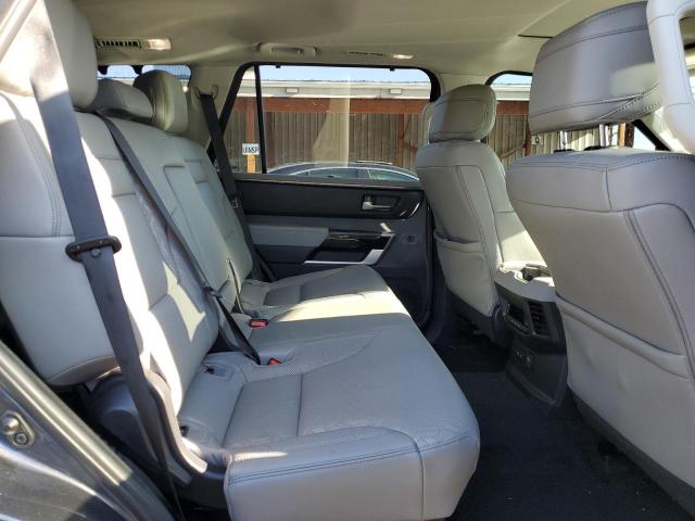 7SVAAABA3PX016245 - 2023 TOYOTA SEQUOIA SR5 灰色 照片 11