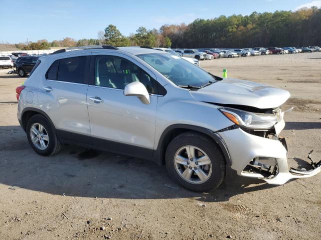 3GNCJLSB8KL291600 - 2019 CHEVROLET TRAX 1LT SILVER photo 4