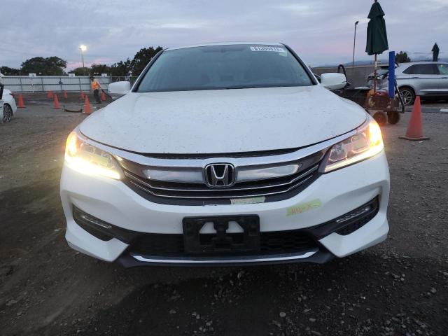 1HGCR3F84GA014569 - 2016 HONDA ACCORD EXL WHITE photo 5