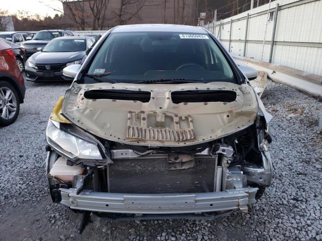 3HGGK5H58FM763476 - 2015 HONDA FIT LX SILVER photo 5