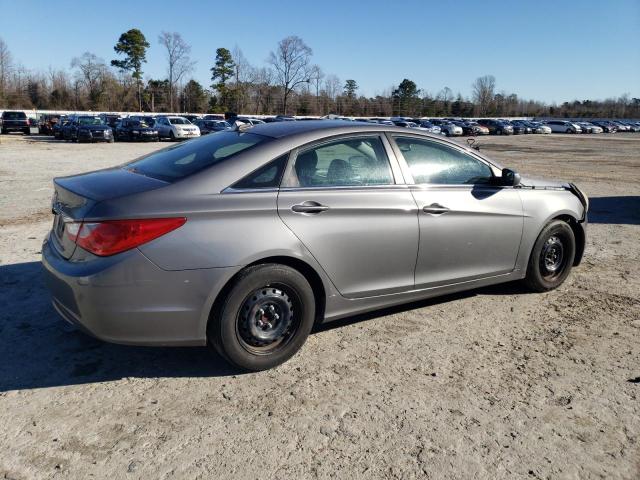 5NPEB4AC7DH507650 - 2013 HYUNDAI SONATA GLS SILVER photo 3