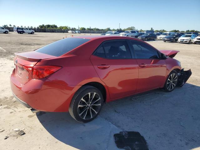 5YFBURHE0JP824055 - 2018 TOYOTA COROLLA L RED photo 3