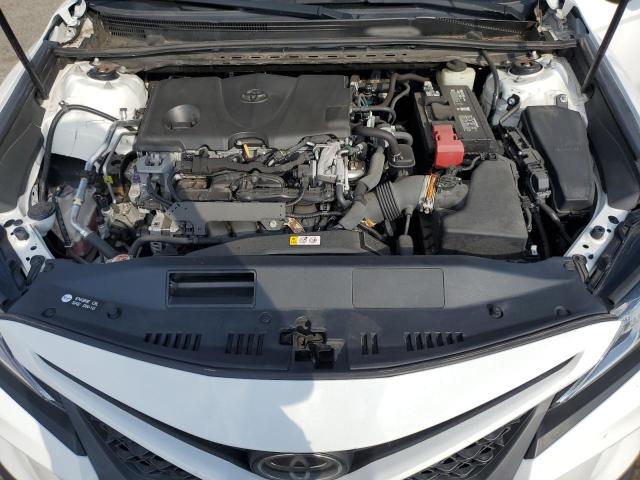 4T1B11HK1JU527035 - 2018 TOYOTA CAMRY L WHITE photo 11