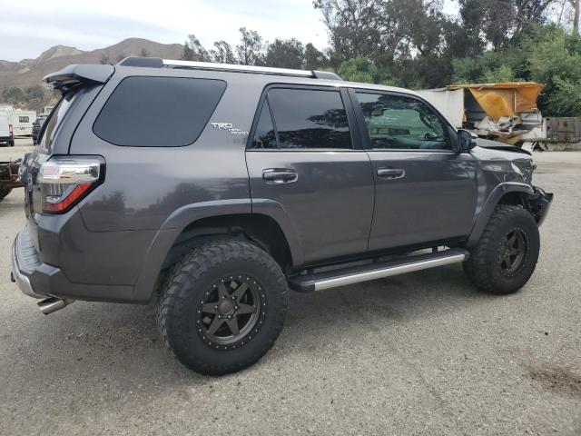 JTEBU5JR7J5555227 - 2018 TOYOTA 4RUNNER SR5/SR5 PREMIUM Grafitowy zdjęcie 3
