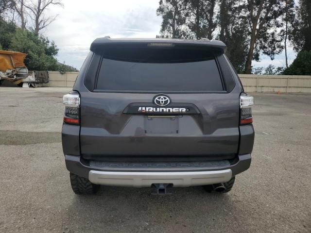 JTEBU5JR7J5555227 - 2018 TOYOTA 4RUNNER SR5/SR5 PREMIUM Grafitowy zdjęcie 6