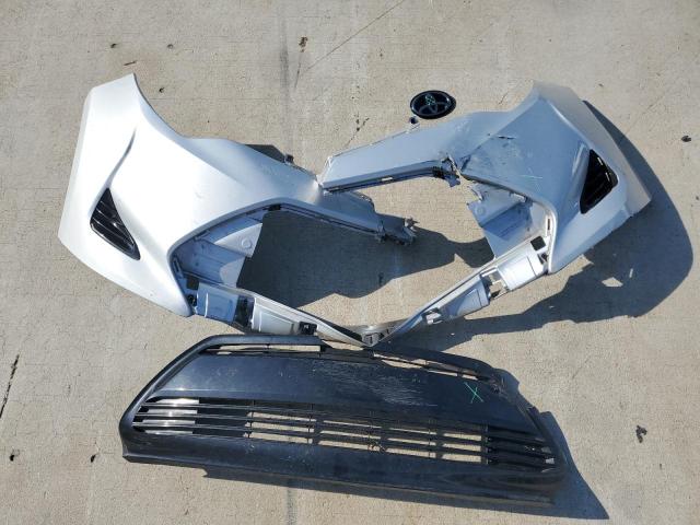 2T1BURHE7JC004670 - 2018 TOYOTA COROLLA L فضي صورة 12