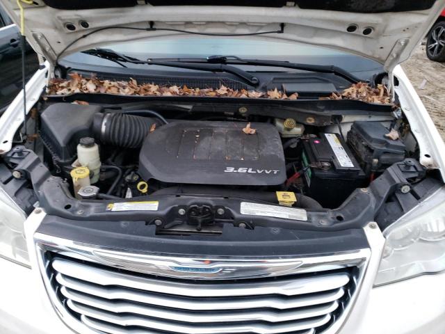 2C4RC1CG1CR208377 - 2012 CHRYSLER TOWN & COU TOURING L WHITE photo 12