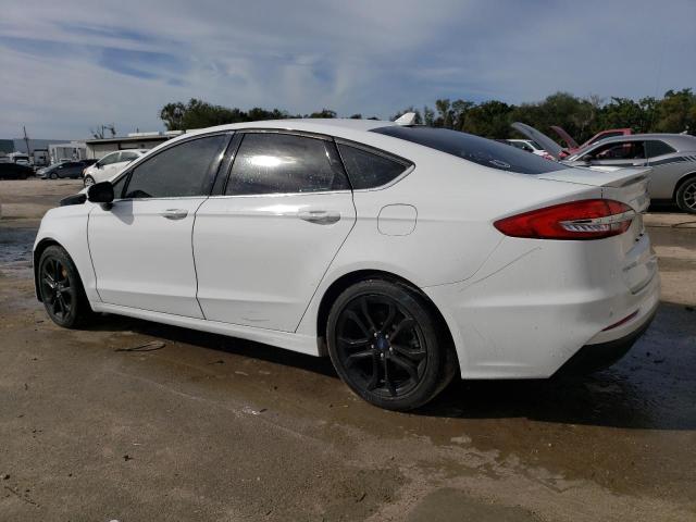 3FA6P0HD1LR224675 - 2020 FORD FUSION SE WHITE photo 2