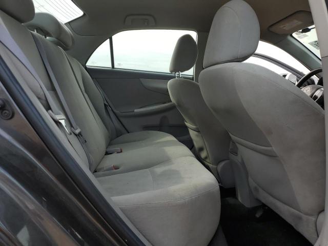 1NXBU4EE4AZ365599 - 2010 TOYOTA COROLLA BASE فحمي صورة 10