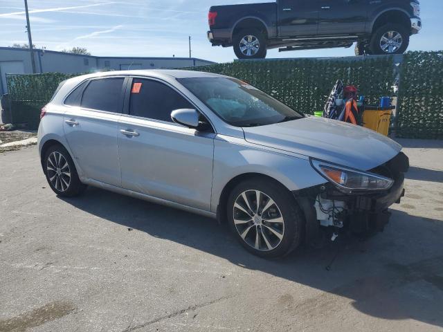 KMHH35LE7JU030763 - 2018 HYUNDAI ELANTRA GT SILVER photo 4