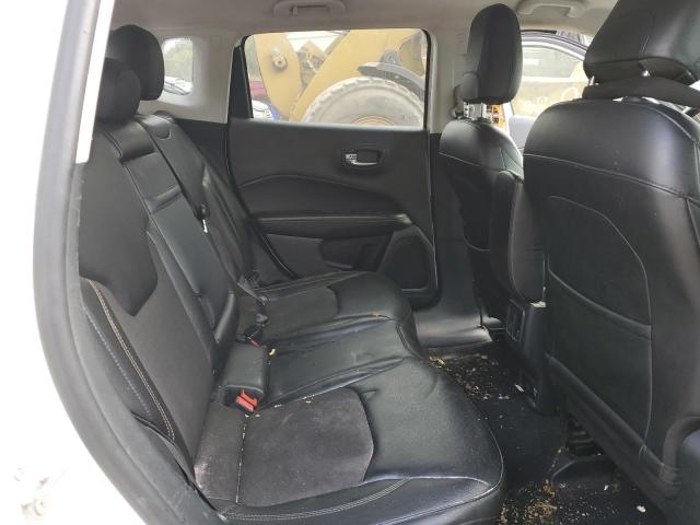 3C4NJDBB3JT254590 - 2018 JEEP COMPASS LATITUDE Blanc photo 11