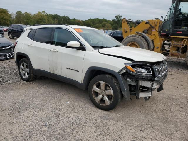 3C4NJDBB3JT254590 - 2018 JEEP COMPASS LATITUDE Blanc photo 4