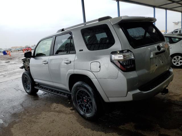 JTEBU5JR0L5741419 - 2020 TOYOTA 4RUNNER SR5/SR5 PREMIUM 银色 照片 2