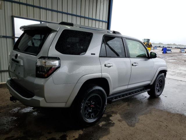 JTEBU5JR0L5741419 - 2020 TOYOTA 4RUNNER SR5/SR5 PREMIUM 银色 照片 3