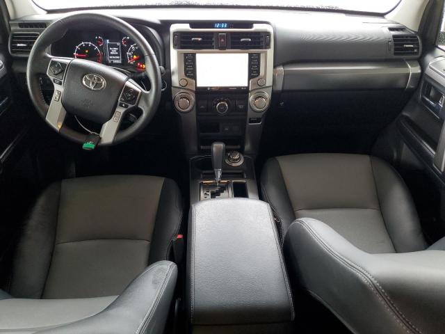 JTEBU5JR0L5741419 - 2020 TOYOTA 4RUNNER SR5/SR5 PREMIUM 银色 照片 8