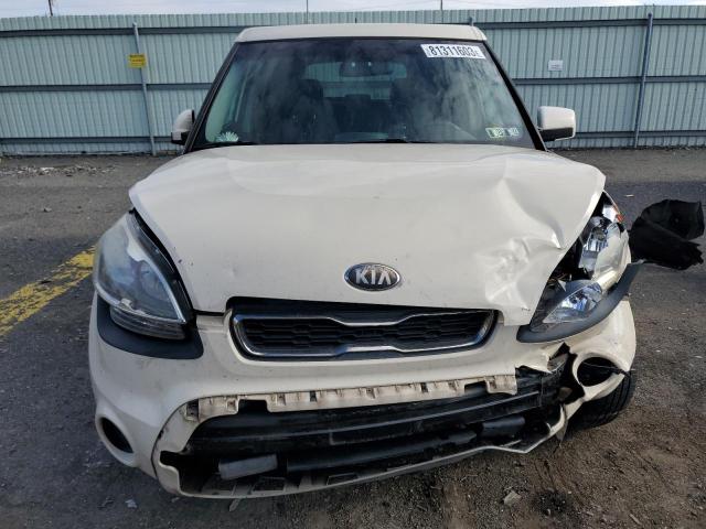 KNDJT2A50D7757592 - 2013 KIA SOUL BEIGE photo 5