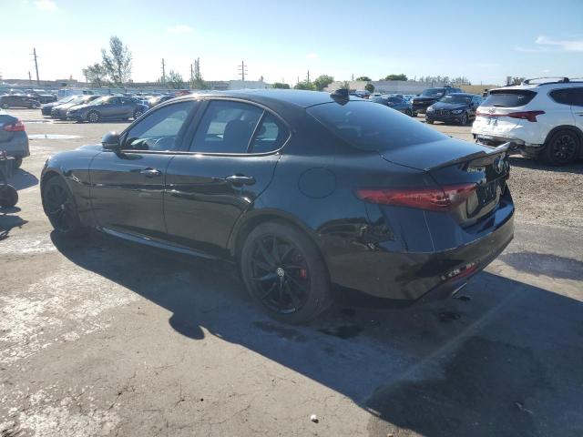 ZARFAEBN0H7551809 - 2017 ALFA ROMEO GIULIA BLACK photo 2