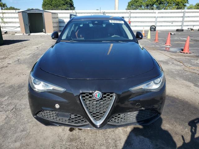 ZARFAEBN0H7551809 - 2017 ALFA ROMEO GIULIA BLACK photo 5