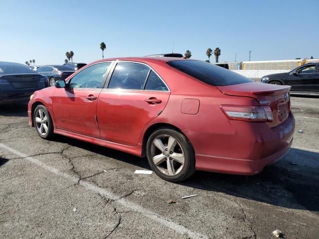 4T1BF3EK5BU616609 - 2011 TOYT CAMRY BASE RED photo 2