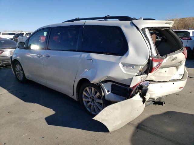 5TDDK3DC6FS118450 - 2015 TOYOTA SIENNA XLE WHITE photo 2