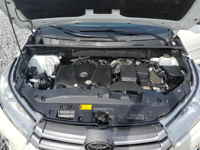 5TDJZRFH9KS570140 - 2019 TOYOTA HIGHLANDER SE 白色 照片 12