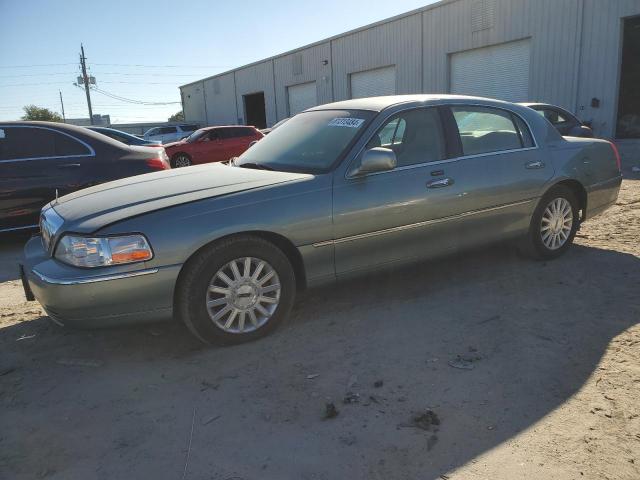 1LNHM81W34Y667253 - 2004 LINCOLN TOWN CAR EXECUTIVE GREEN photo 1