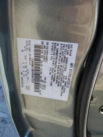 1LNHM81W34Y667253 - 2004 LINCOLN TOWN CAR EXECUTIVE GREEN photo 12