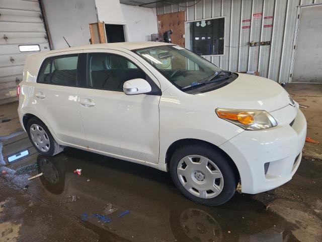 JTKKU4B44A1005369 - 2010 TOYOTA SCION XD WHITE photo 4