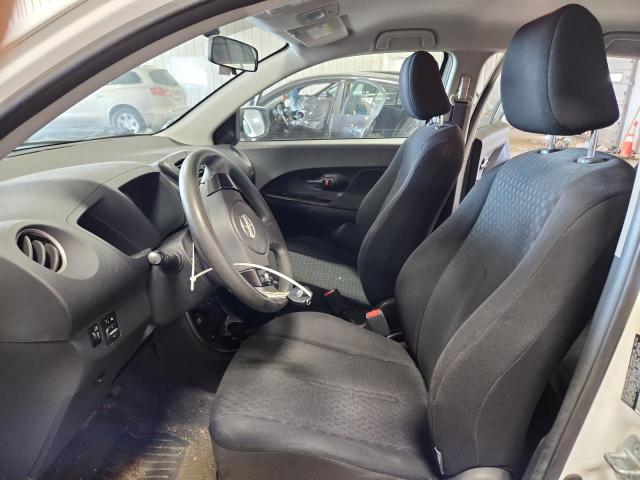 JTKKU4B44A1005369 - 2010 TOYOTA SCION XD WHITE photo 7