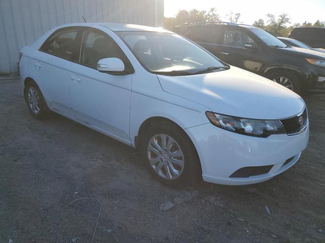 KNAFU4A23A5311395 - 2010 KIA FORTE EX WHITE photo 4