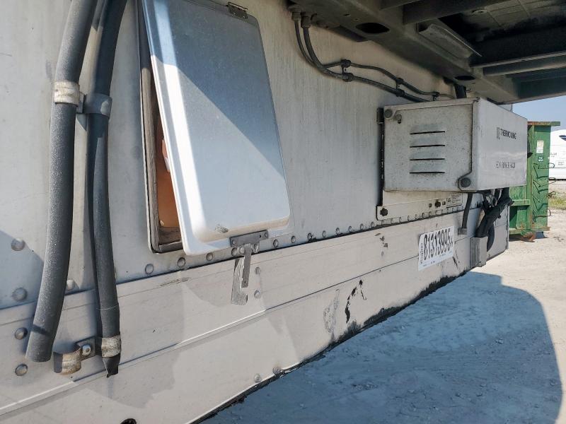 1UYVS2484EU844121 - 2014 UTILITY VS2RA თეთრი ფოტო 9