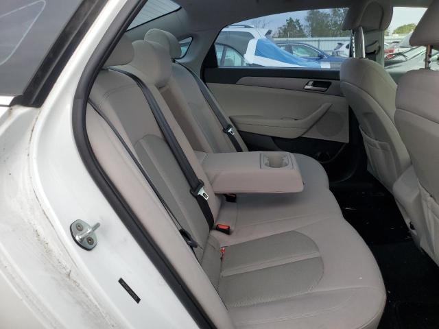 5NPE24AF2GH427932 - 2016 HYUNDAI SONATA SE WHITE photo 10
