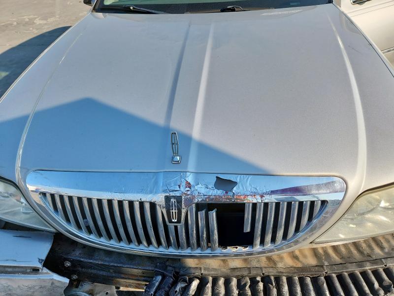 1LNHM81V67Y625364 - 2007 LINCOLN TOWN CAR SIGNATURE Күміс фото 11