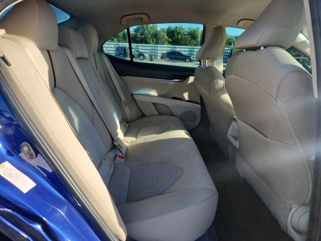 4T1B11HK0JU657193 - 2018 TOYOTA CAMRY L 蓝色 照片 10