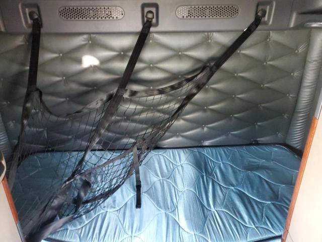 1FUJGLDV5HLJB7644 - 2017 FREIGHTLINER CASCADIA 1 أبيض صورة 6