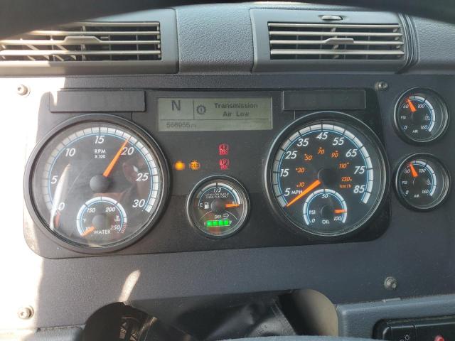 1FUJGLDV5HLJB7644 - 2017 FREIGHTLINER CASCADIA 1 أبيض صورة 8