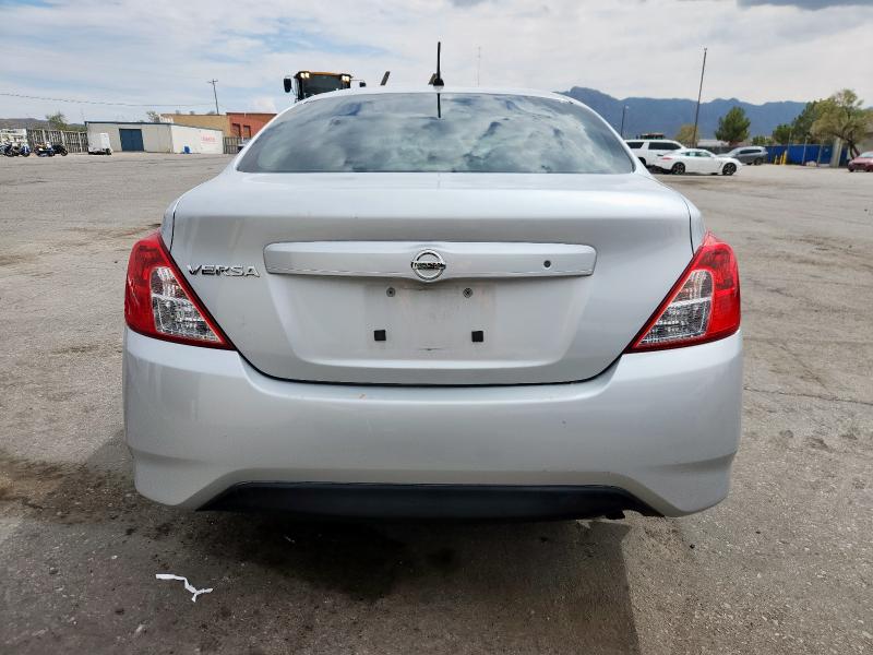 3N1CN7AP5FL937136 - 2015 NISSAN VERSA S SILVER photo 6